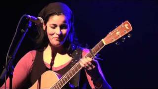 Souad Massi  Raoui  Live à Bruxelles 1010 [upl. by Amorette]