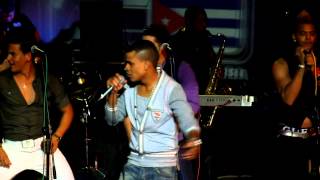 DAVID CALZADO y CHARANGA HABANERA  La Cubana Official Live Clip HD [upl. by Sundstrom]