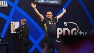 ON THE WIRE  Darren Webster Shocks Simon Whitlock at Ally Pally [upl. by Leggat130]