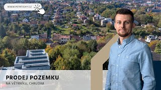 VIDEOPROHLÍDKA  Prodej svažitého pozemku s jedinečným výhledem  Na Větrníku Chrudim  Petr Tichý [upl. by Ayocal]