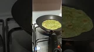 Spinach Paratha  Podpłomyk ze szpinakiem  Easy India style bread [upl. by Nidnal495]