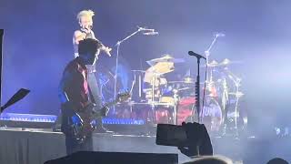 Sum 41  Makes No Difference Zenith de Caen 2024 [upl. by Nesyrb]