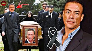 Durante el FUNERAL de JEAN CLAUDE VAN DAMME Silvester Stallone y Miles de Fans LLORAN su MUERTE [upl. by Paten]