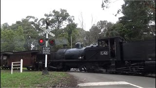 Pinnocks Rd Level Crossing Emerald Before amp After Upgrade [upl. by Jerroll]