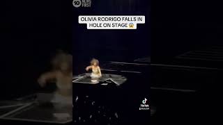 OLIVIA RODRIGO FALLS IN HOLE ON STAGE 😱 fyp fypシ amazing skills trendingvideo viralvideo [upl. by Navap120]