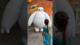 Finally meeting Hiro and Baymax disneyland disney baymax dca disneymagic disneylandadventures [upl. by Annig]