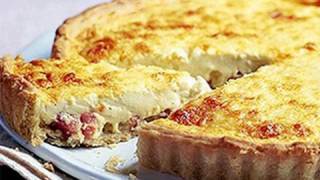 Quiche lorraine  Recept [upl. by Nylikcaj]