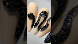 Змія на нігтях Трендовий дизайн на Новий Рік 2025 art music artist nail nails nailart [upl. by Sonni]