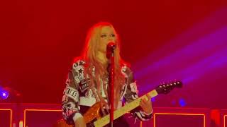 Avril Lavigne Nîmes 2024  Dont Tell Me [upl. by Estevan]