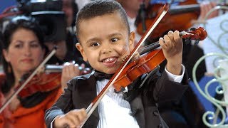 André Rieu amp 3 year old Akim Camara [upl. by Jaime155]