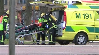 Trafikolycka MopedbilPersonbil Ålandsvägen Storagatan Mariehamn 28 4 2014 Åland [upl. by Dorren]