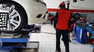 Youtube  Car and Driver  How to Wheel Alignment Spooring CarCar Driver Tips [upl. by Earla]