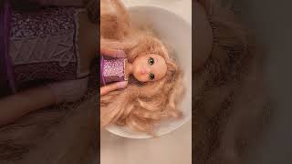 Fabric softener will fix matted doll hair [upl. by Banky]