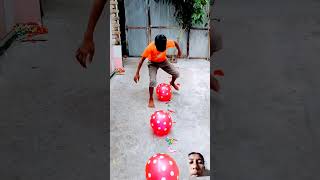 बेलून का ऊपर बाट कर futa रहा है balloon popping challenge 3shorts [upl. by Inaliak]