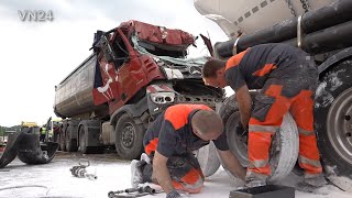 17052022  VN24  Sattelkipper fuhr am Stauende auf Silozug [upl. by Damick237]