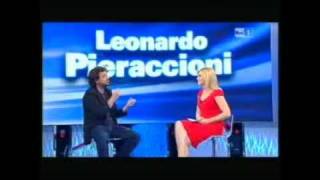 LEONARDO PIERACCIONI  DOMENICA IN  11 DICEMBRE 2011  PARTE 1  FINALMENTE LA FELICITA [upl. by Early]