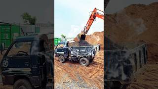 Máy xúc múc đá base màu đen màu vàng lên thùng xe ô tô tải ben excavator [upl. by Anilok]