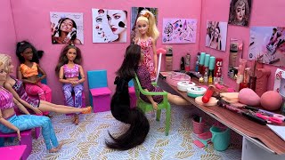 Lilly aur milly ki kahani part 21 rasika gyi byuti parlour barbie doll cartoon the barbie task [upl. by Kcirret]