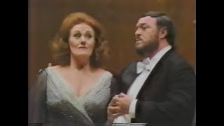 Joan Sutherland and Luciano Pavarotti Live from Lincoln Center 1979 Full concert [upl. by Ragucci649]