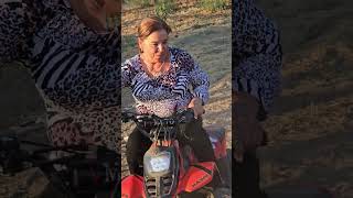 mi mama ama pasear en moto 🤩 [upl. by Baker]