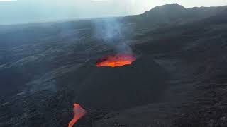 Eruption au Piton de la Fournaise au 1er janvier 2022 [upl. by Kenlee]