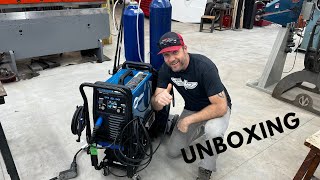 Miller Multimatic 220 ACDC Unboxing [upl. by Goodspeed]