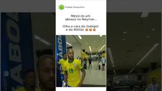 MESSI abraça o NEYMAR e olha cara do GABIGOL e do MILITÃO 🤣 [upl. by Aissyla]