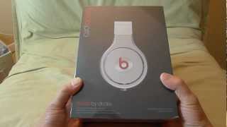 quotFirst Lookquot REVISED 2012 Black Beats Pro unboxing [upl. by Bonacci]