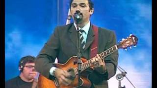 Gilmar Britto canta quotGaditasquot [upl. by Ahsinod]