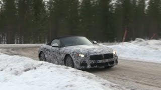 Le roadster BMW Z5 affronte la neige [upl. by Aiuqat]