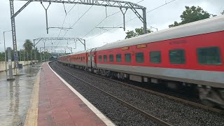 18520 Mumbai LTT  Visakhapatnam Express Skipping Vadgaon [upl. by Ymot841]