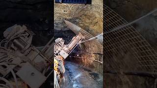 Tunnels में Iron Net से ऐसे Fencing की जाती है 👌ID04013C11 [upl. by Halian]