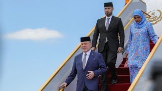 Keberangkatan Tiba KDYMM SPB YDPA Sultan Ibrahim dan KDYMM SPB RPA Raja Zarith Sofiah ke Brunei [upl. by Thorbert]