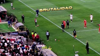 Brutalidad de Christian Cueva vs Universitario [upl. by Jacintha869]