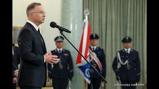 Pałac Prezydencki  Uroczystość wręczenia nominacji generalskich oficerom Policji [upl. by Peacock]