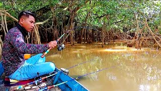 Pancing bergerak halus Siapa sangka naikan udang galah besar  mancing mania udang galah [upl. by Alfredo]