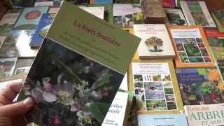 Bibliothèque sur la Permaculture au jardin [upl. by Brocky]