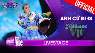 Madame Vịt lộ diện hát hit Anh Cứ Đi Đi của Hari Won The Masked Singer Vietnam 2023 LiveStage [upl. by Vogele423]