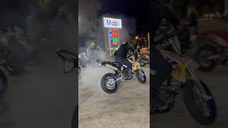 Suzuki Drz400 doing donuts 🍩 [upl. by Peppy85]