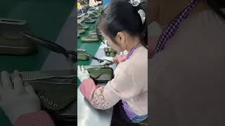 The production process of military rubber shoes automobile machine [upl. by Aurthur772]