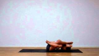 Laruga  Ashtānga Yoga  Primary Series  Kūrmāsana to Supta Kūrmāsana [upl. by Idur]