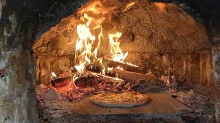 Attempting to make a crispy pizza in a outdoor wood fired pizza oven homemade [upl. by Aretta358]