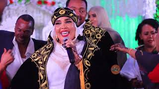 Safiya Tusmo oo ka heestay arooskeedaquot Jacayl dhiig ma lagu qorayquot [upl. by Feldstein]