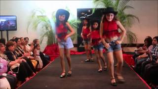 Desfile vacacionalLa manzanita [upl. by Whit]