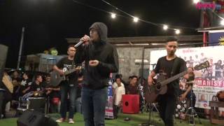 Radhi OAG  Sentuhan  Busking Havoc Manis fm [upl. by Enirok]