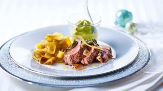 Zartes Lammhüftli mit Pistazienschaum  Rezept von Betty Bossi [upl. by Eelinej]