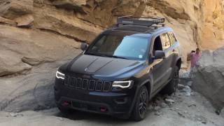 Jeep Grand Cherokee Trailhawk Off roading in Anza Borrego Sandstone Canyon [upl. by Arbba63]