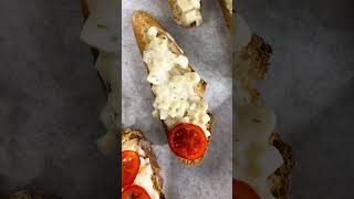 Überbackene Tomate 🍅 Mozzarella Baguettescheiben  Chefkoch [upl. by Lebama]