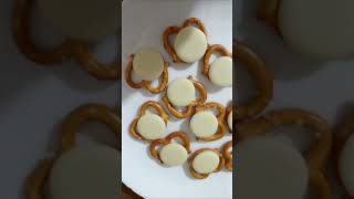 Easy Christmas treats in 2 mins only christmas christmastreats easyrecipe soyummy [upl. by Yole]