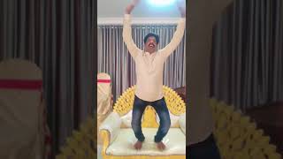 tu cheez badi hai mast mast songmohra movieraveena tandonakshay kumar youtubeshorts dance [upl. by Gustav]